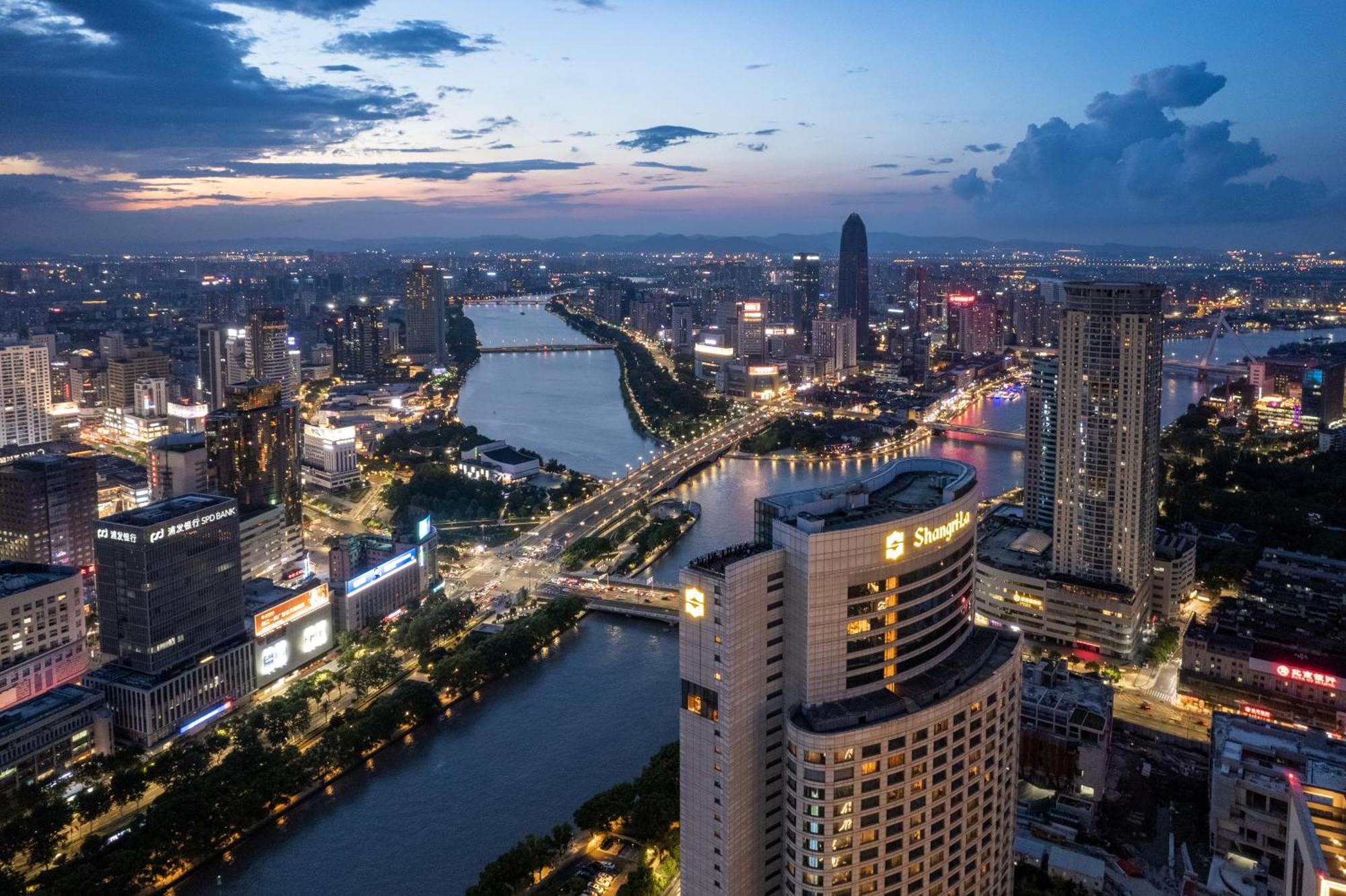 Shangri-La Ningbo - The Three Rivers Intersection Hotel Екстериор снимка